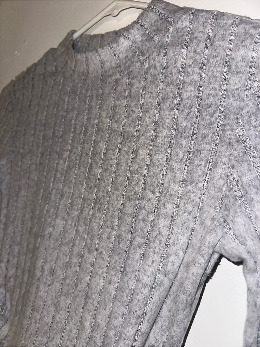 Commense Ribbed Long-Sleeve Top - Picture 5 of 6